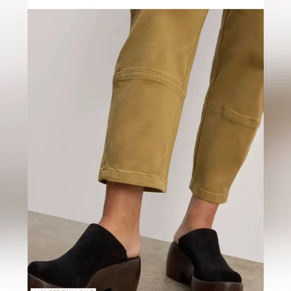 Everlane • The Utility Barrel Pant - Picture 5 of 10